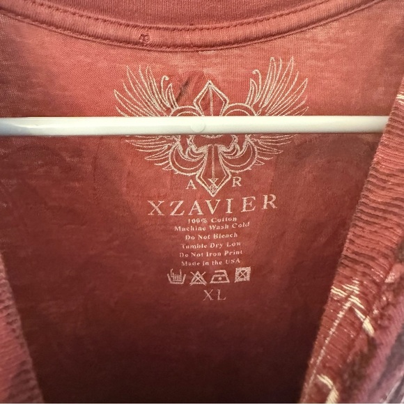 Men’s Xzavier Red Short Sleeve Graphic Tee with Artistic Design Size XL - Picture 3 of 9